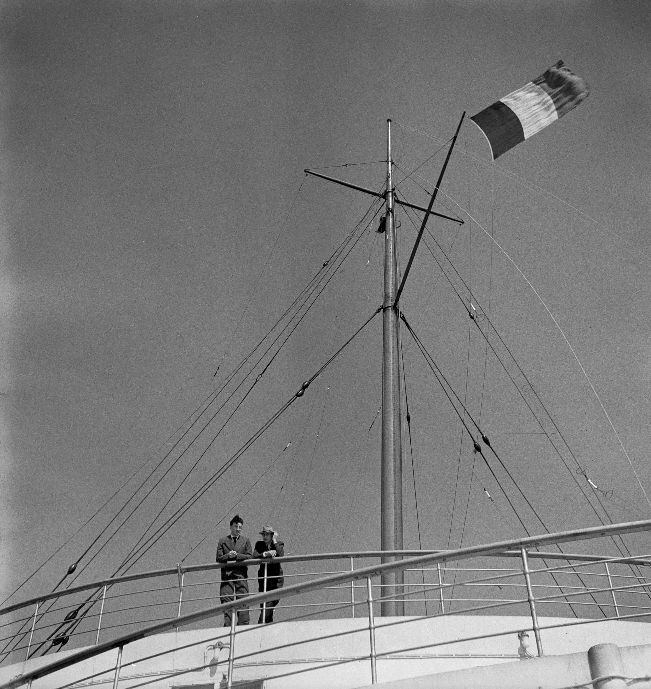 1600-C-133