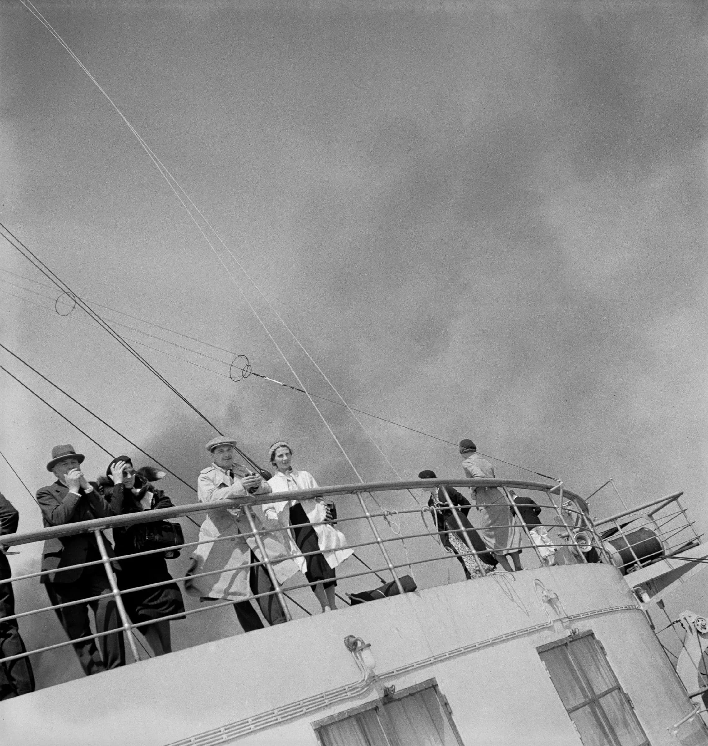 1600-C-136